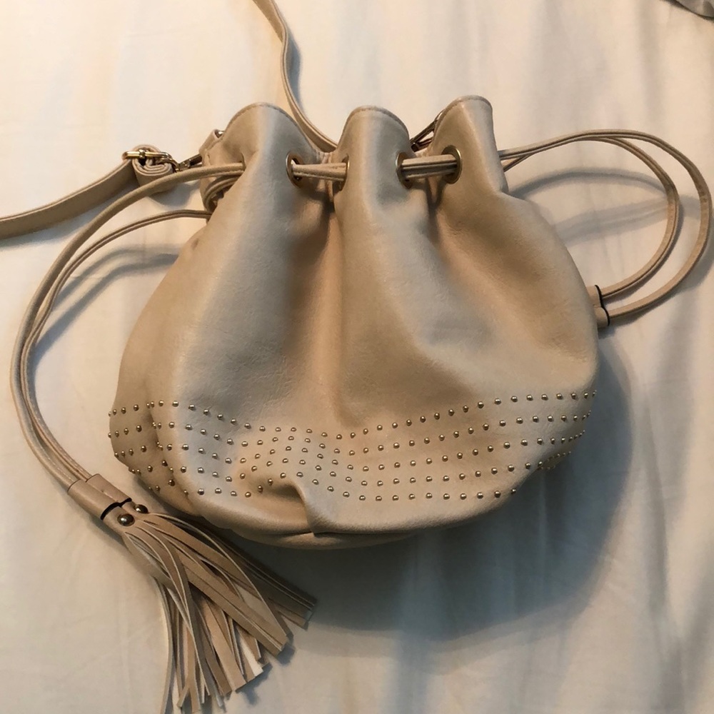 Leather shoulder bag